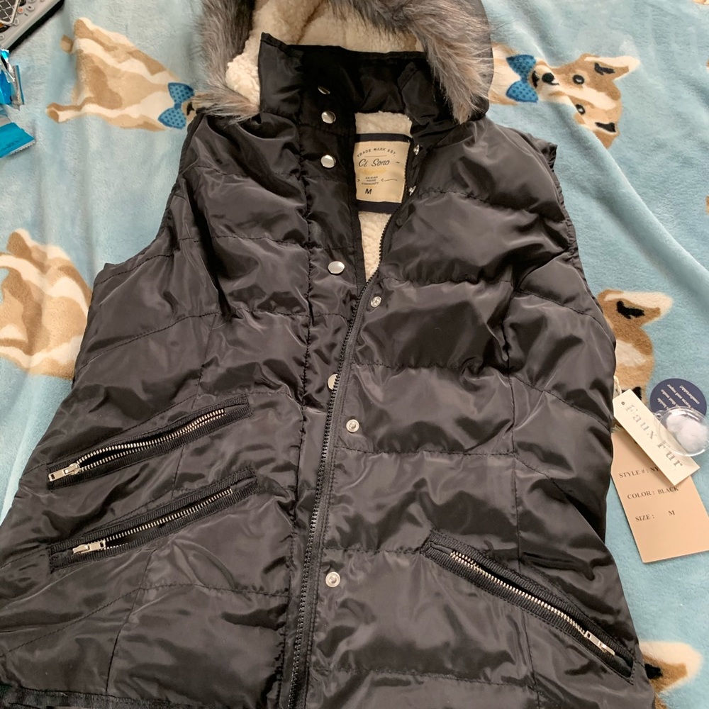 NWT Sherpa lines vest